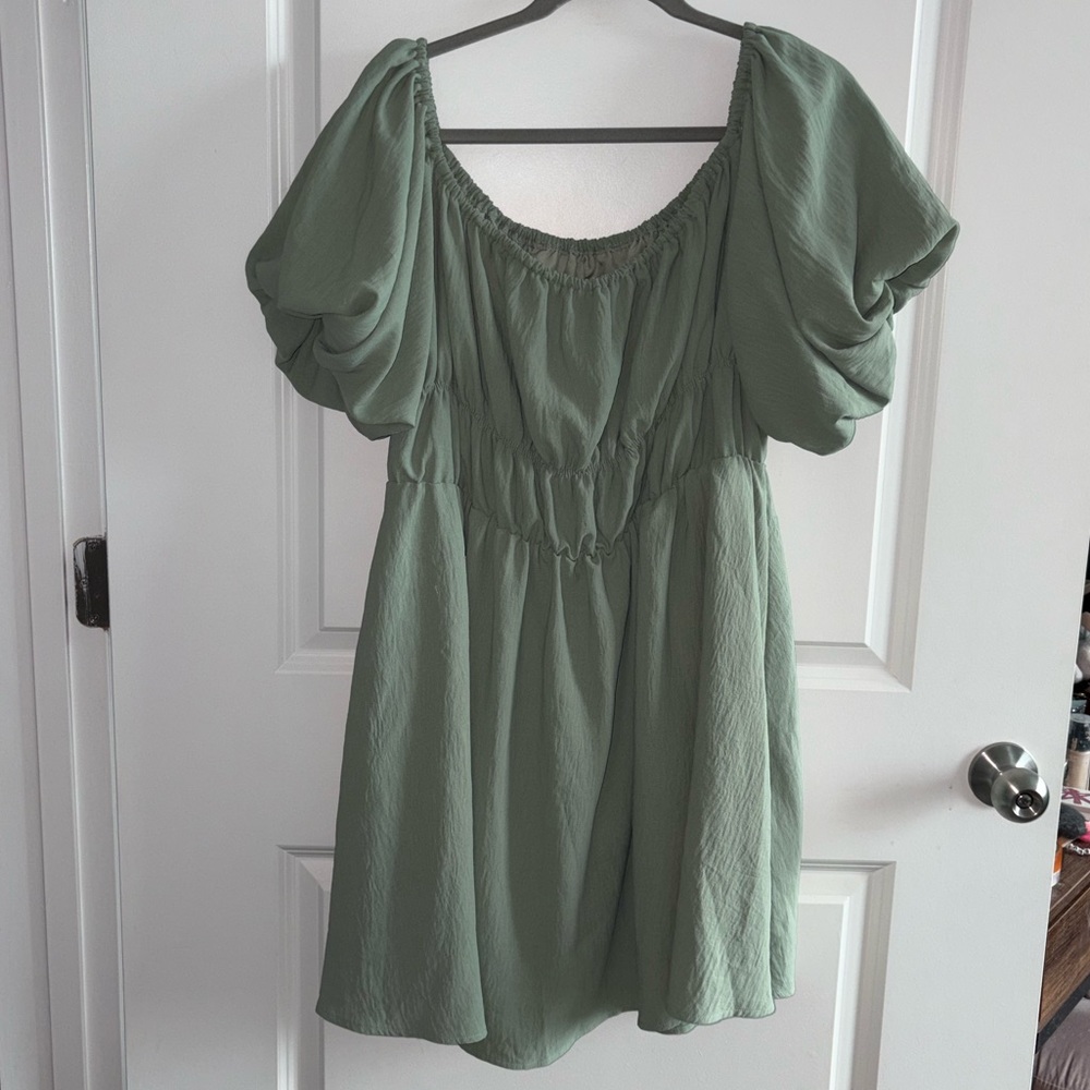 Off-Shoulder Green Mini Dress - Picture 3 of 5